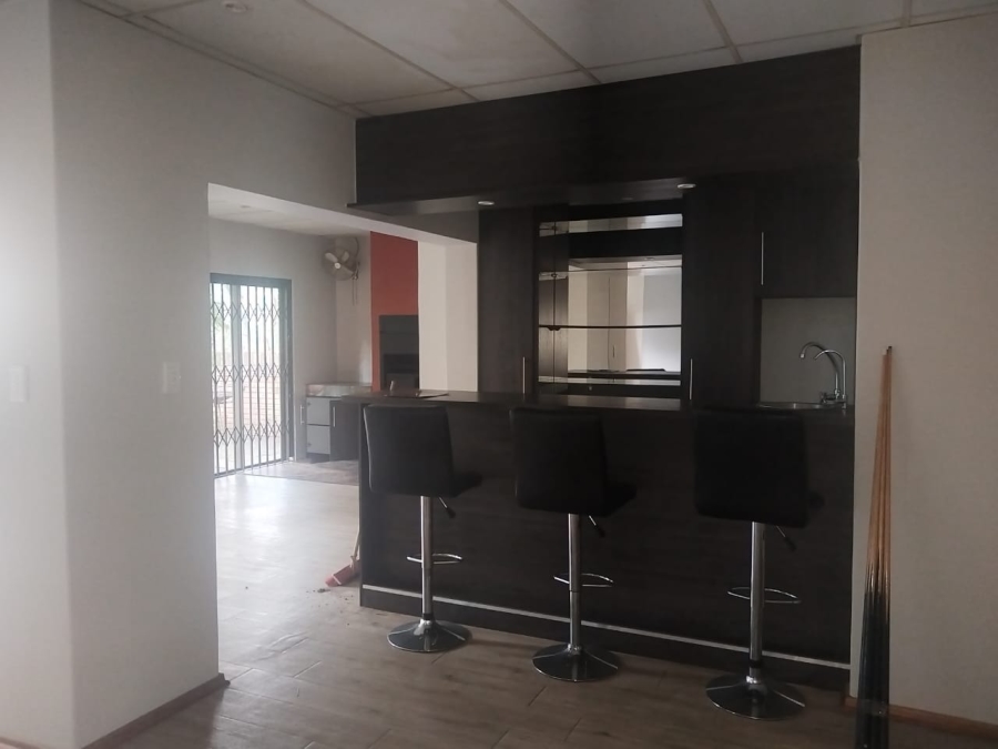 To Let 3 Bedroom Property for Rent in Hillsboro Free State